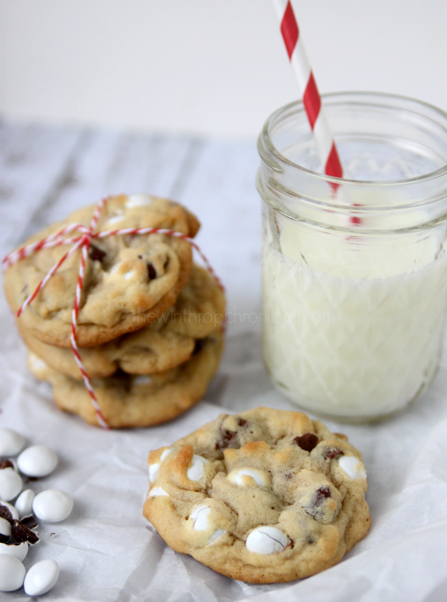 HOLIDAY MINT CHOCOLATE CHIP COOKIES